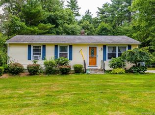7 Lakeside Dr, Thompson, CT 06277