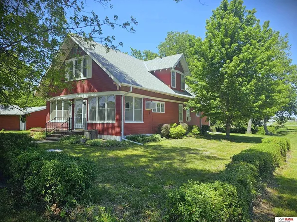 802 W I St, Wymore, NE 68466