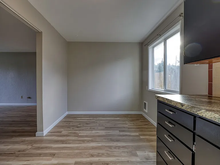 503 N 5th Ave SW — Photo 10