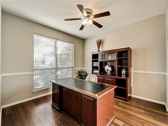 4th image of 112 Bridgewood Dr