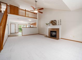 107 Arrowfeather Ln, Lewis Center, OH 43035