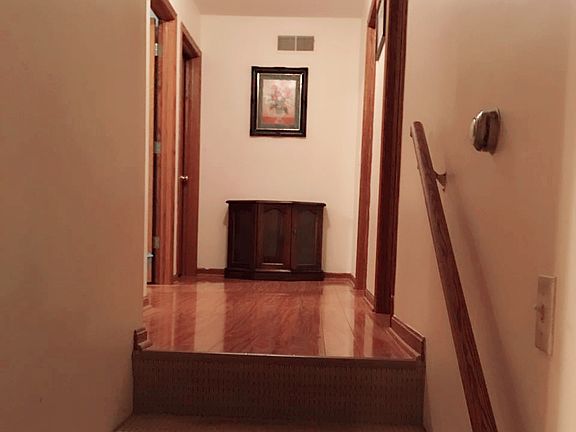 4th image of 124 Cornerstone Dr