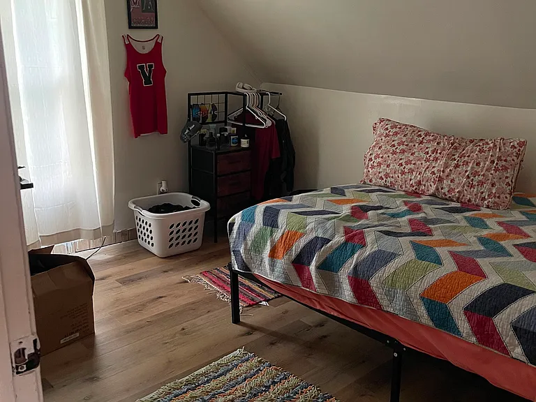 518 Leenhouts St — Photo 5