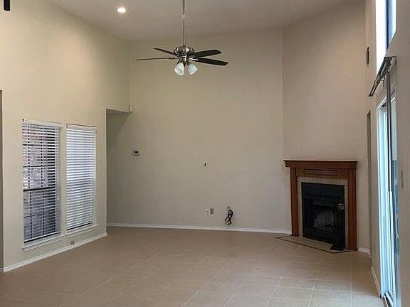 4th image of 8905 Briarwood Dr