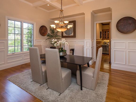 4th image of 17 Mountain Wood Ct