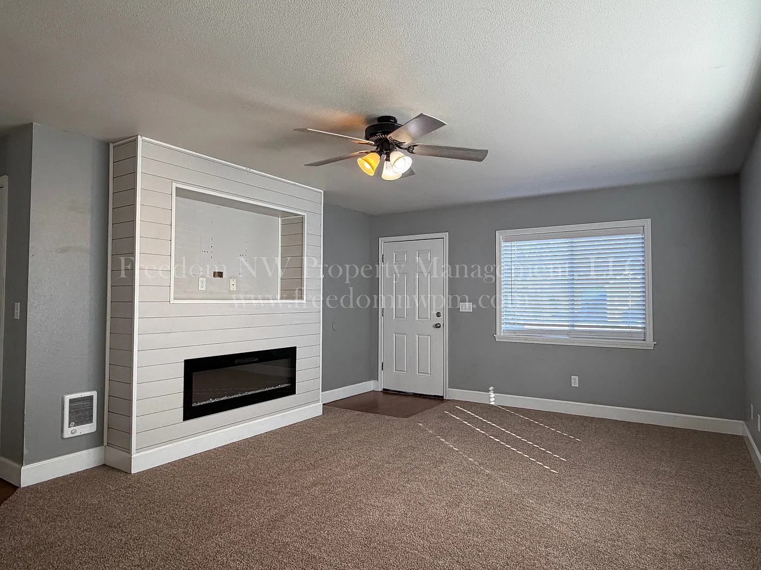 3 bed, 1316 sqft, $2,350 — Photo 3