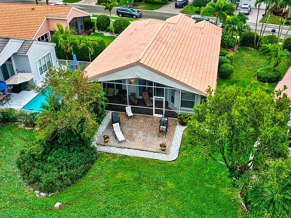 3rd image of 6553 Hawaiian Ave