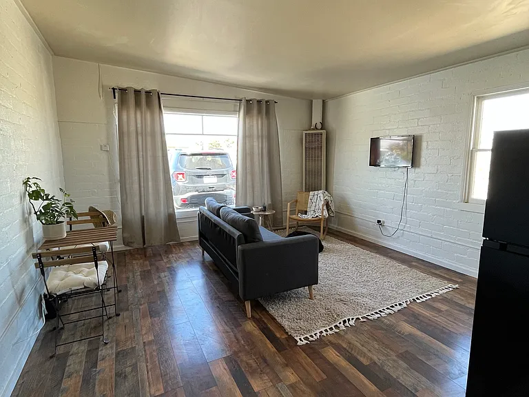 Yucca Ave — Photo 2