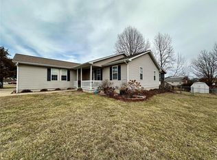 1130 Amanda St, Saint James, MO 65559