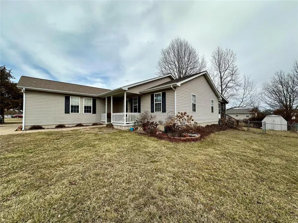 1130 Amanda St, Saint James, MO 65559