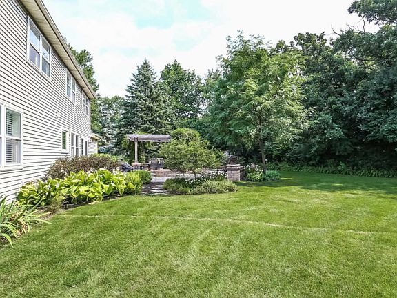5th image of 17525 W Cottonwood Ct