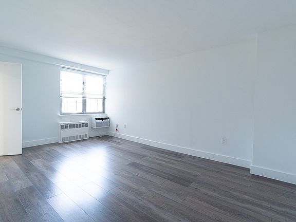 4th image of 104-20 Queens Blvd #4H