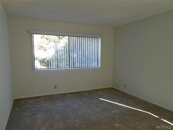 4th image of 2107 W Chalet Ave