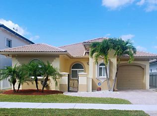 15635 SW 14th St, Miami, FL 33194