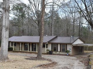 7573 Westpoint Rd, West Point, GA 31833