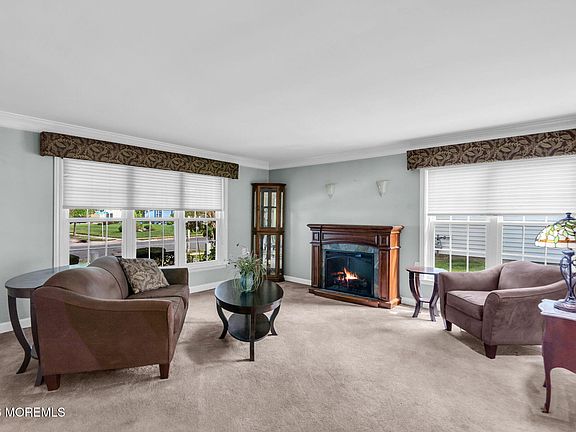 3rd image of 19 Weybridge Place