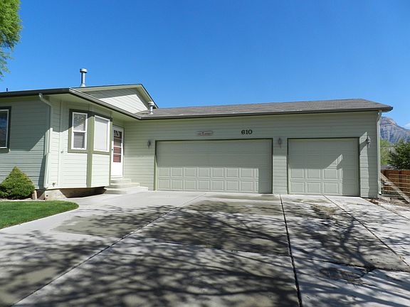 3 car garage