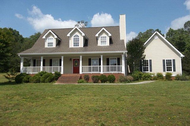 1st image of 146 Golden Oaks Dr