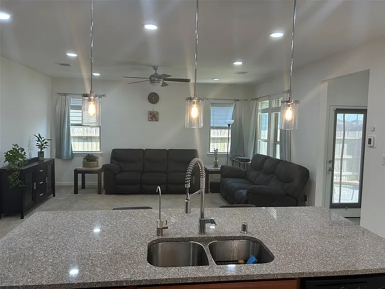 7822 Wyndham Harbor Ct — Photo 16