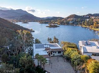 2107 Trentham Rd, Thousand Oaks, CA 91361