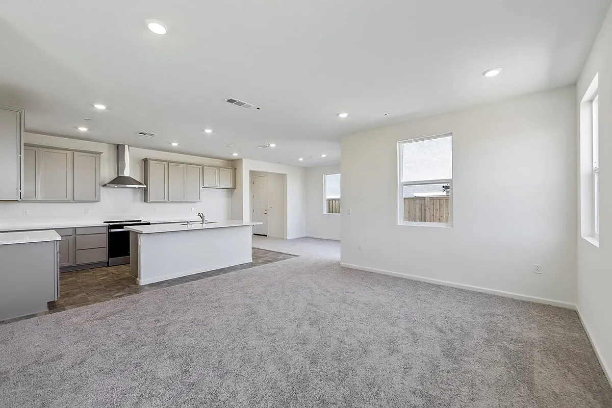 186 Cartier St - Photo 4