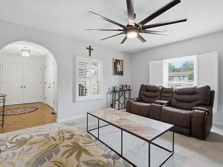 4812 Sierra Dr — Photo 10
