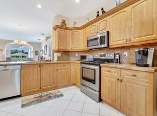 10725 Royal Caribbean Cir, Boynton Beach, FL 33437
