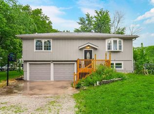 410 W King St, Spring Hill, KS 66083