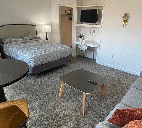 2nd image of 1011 Arlington Blvd APT 914