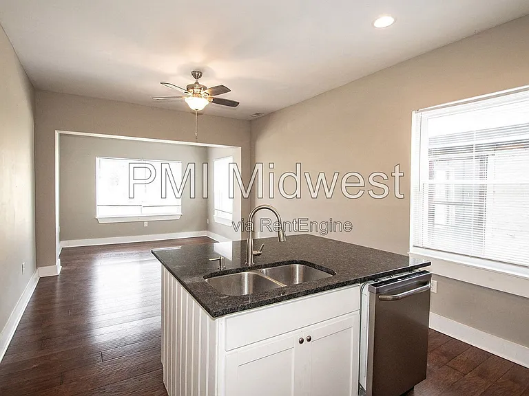 2029 N College Ave #A — Photo 12