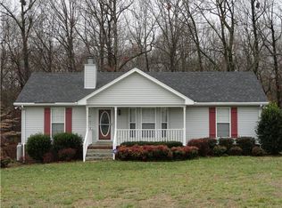 1028 W Stone Creek Dr, Greenbrier, TN 37073