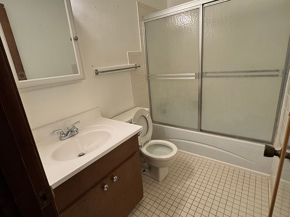 2nd image of 620 Jefferson St #1615