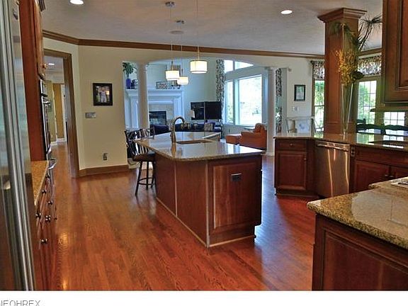 3rd image of 3969 River Oaks Dr