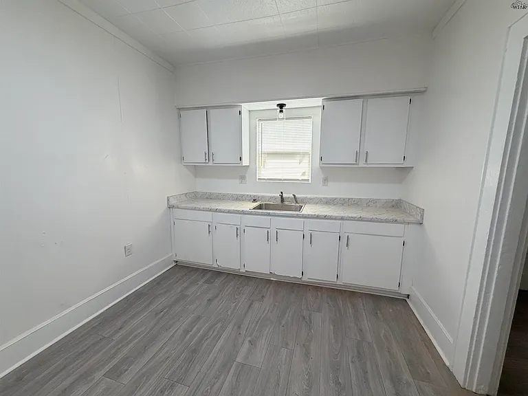 2115 Avenue F — Photo 10