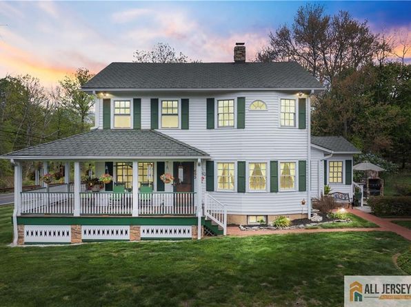 693 Weston Canal Rd, Somerset, NJ 08873