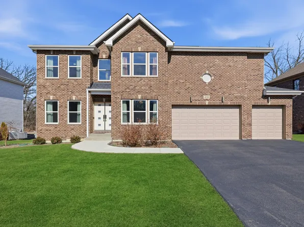 4530 Fairfax Ave, Palatine, IL 60067