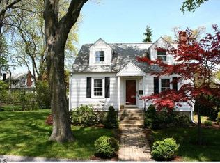3 Kermit St, Norwalk, CT 06851