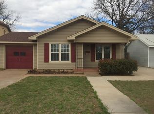 806 Avenue D NW, Childress, TX 79201