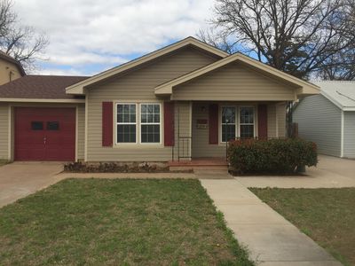 806 Avenue D NW, Childress, TX, 79201