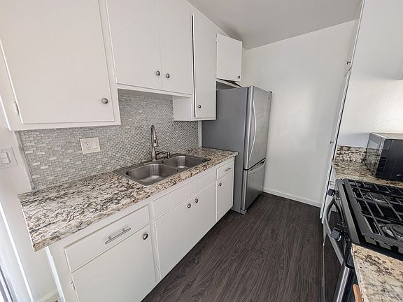 4th image of 12716 Venice Blvd APT 5