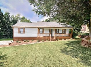 4850 Hampton Rd, Clemmons, NC 27012