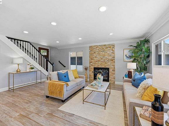 4th image of 36088 Salisbury Dr