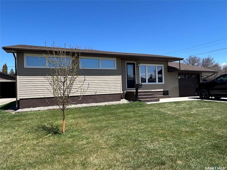 1st image of 1613 Dieppe CRESCENT