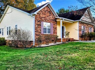 4916 Bent Tree Way, Yadkinville, NC 27055