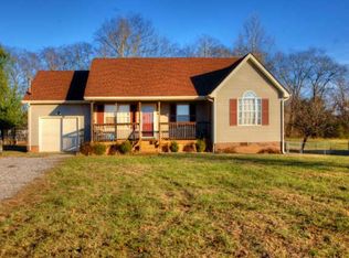 3900 Hearthstone Dr, Chapel Hill, TN 37034