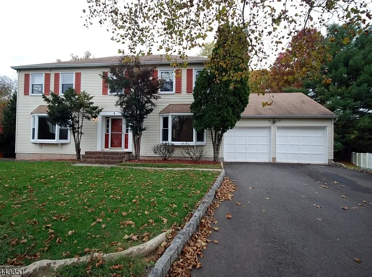 6 Heather Ln — Photo 1