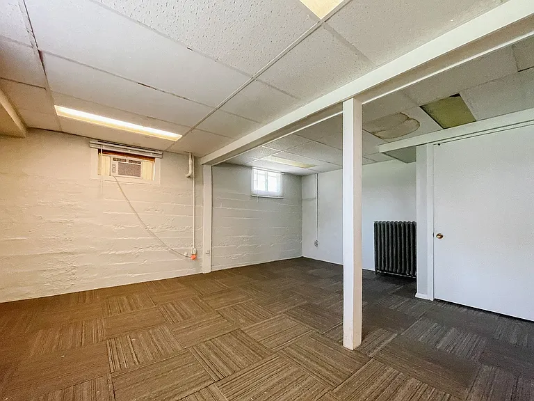 1925 E 5th St #7 — Photo 6