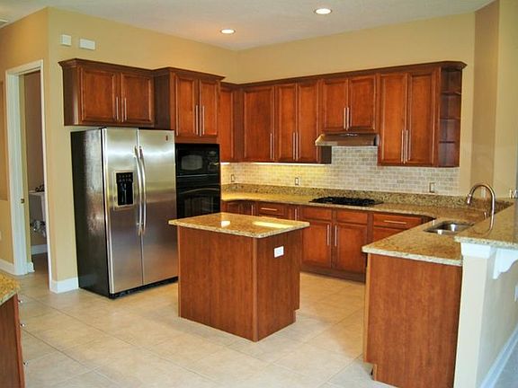 4th image of 10050 Remington Dr