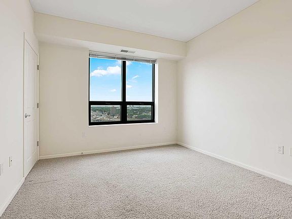 5th image of 500 Grant St E #1505