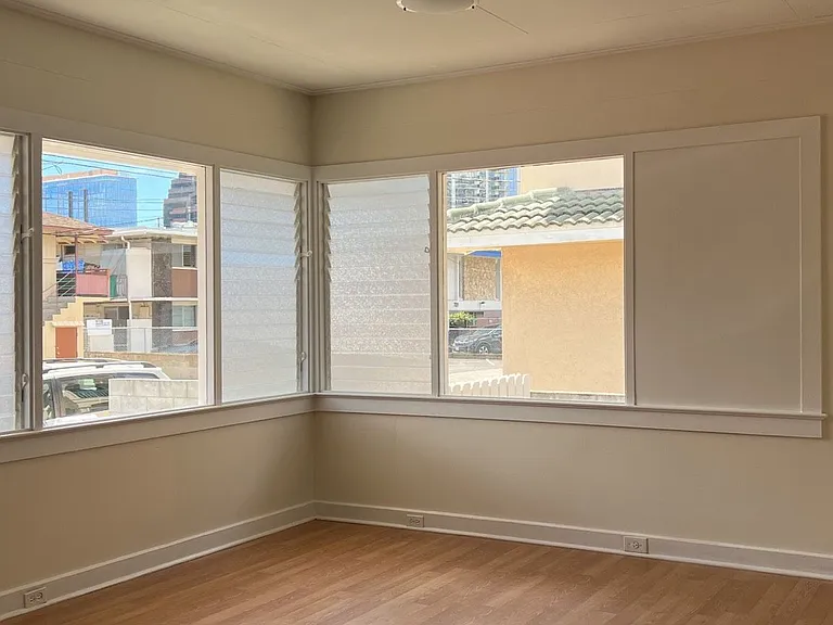 736 Birch St — Photo 2